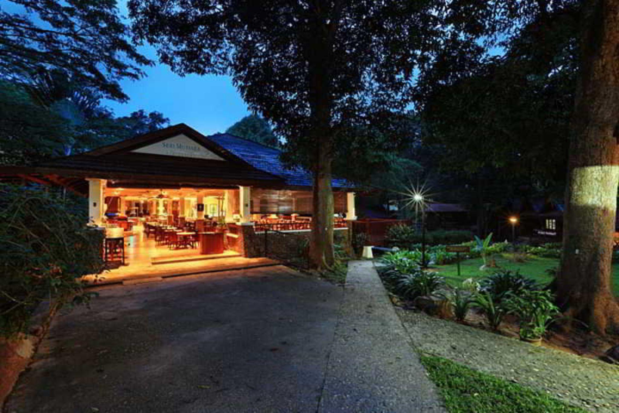 Hotel Mutiara Taman Negara Kuala Tahan Esterno foto