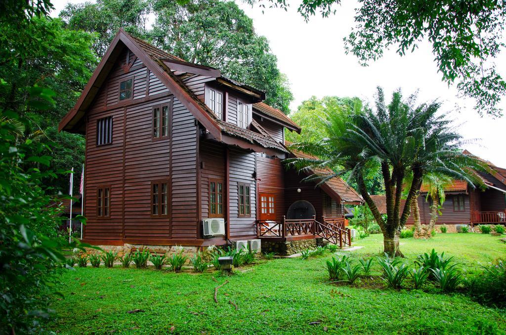 Hotel Mutiara Taman Negara Kuala Tahan Esterno foto