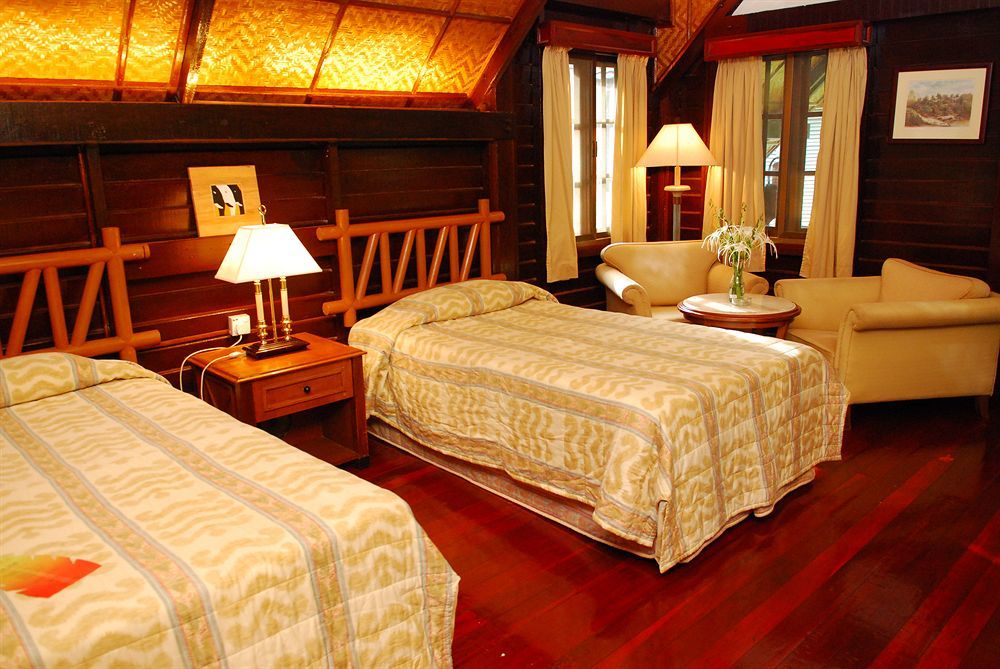 Hotel Mutiara Taman Negara Kuala Tahan Esterno foto